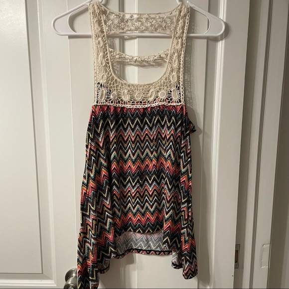 7 Tops $25/ No Boundaries Multi Colored Embroidered neckline Tank Top.Size Large - Picture 7 of 7